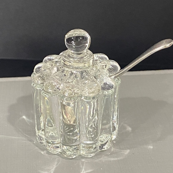 Vintage Pressed Glass Salt Cellar w/ Lid & Spoon - Picture 3 of 8